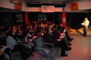 Le public rassemblé au Centre culturel de Schaerbeek