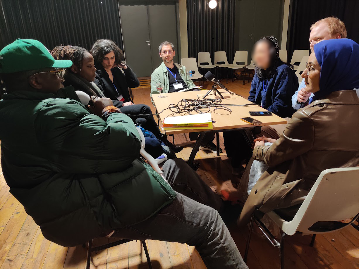 Prezy, Sabri Derinöz, Salwa Boujour, Tülin Özdemir et Kellyan Matumbu Mongo interview par Mathieu Wets.