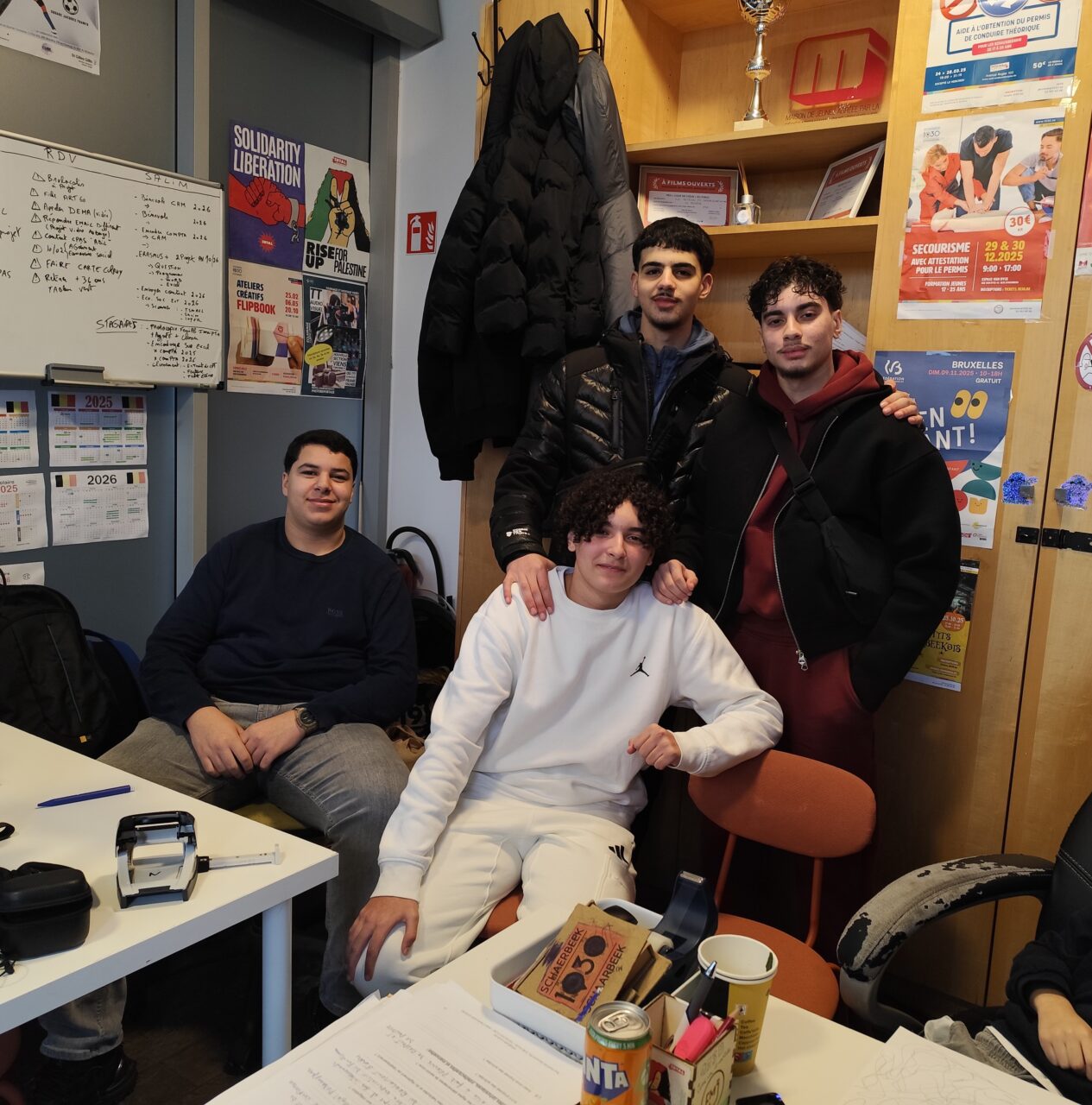 Jeunes de la MJ Caméra Quartier